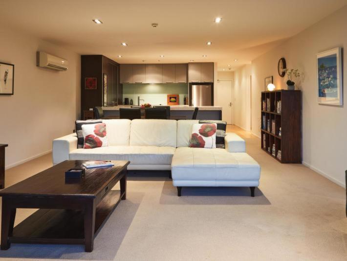 Pohutukawa Apartment Picton Extérieur photo